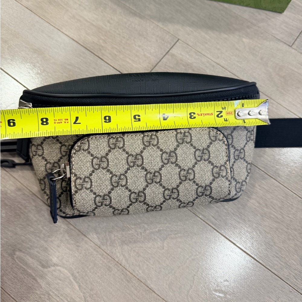 Gucci Black and Beige Men's Belt Bag - Picture 14 of 16